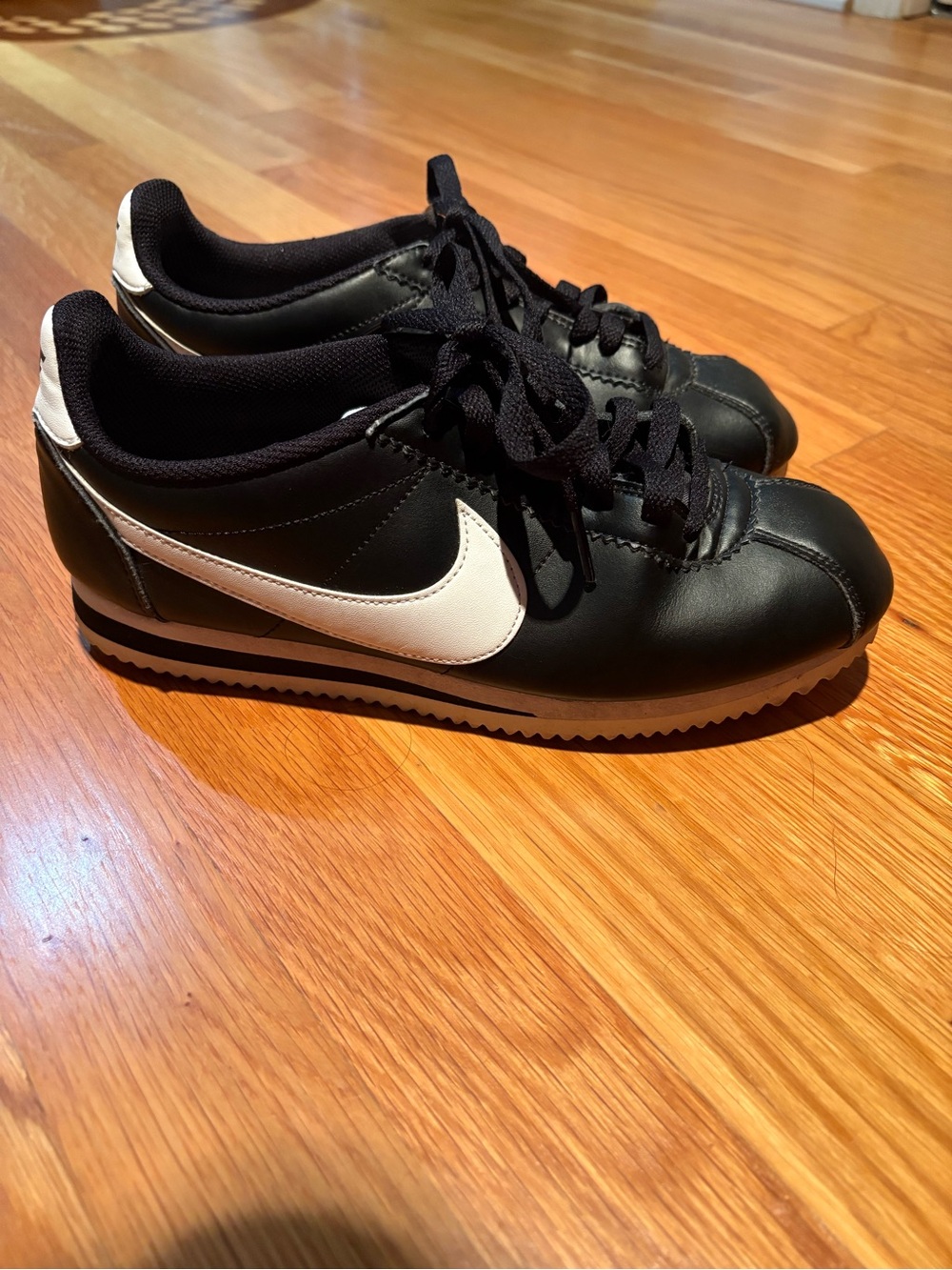 Nike Classic Cortez Low Top Sneakers - Black/White